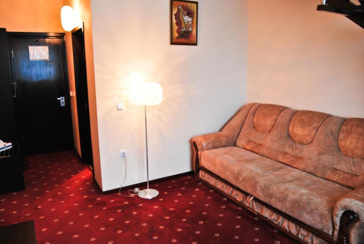 Отель Hotel Magic Trivale Питешти-25